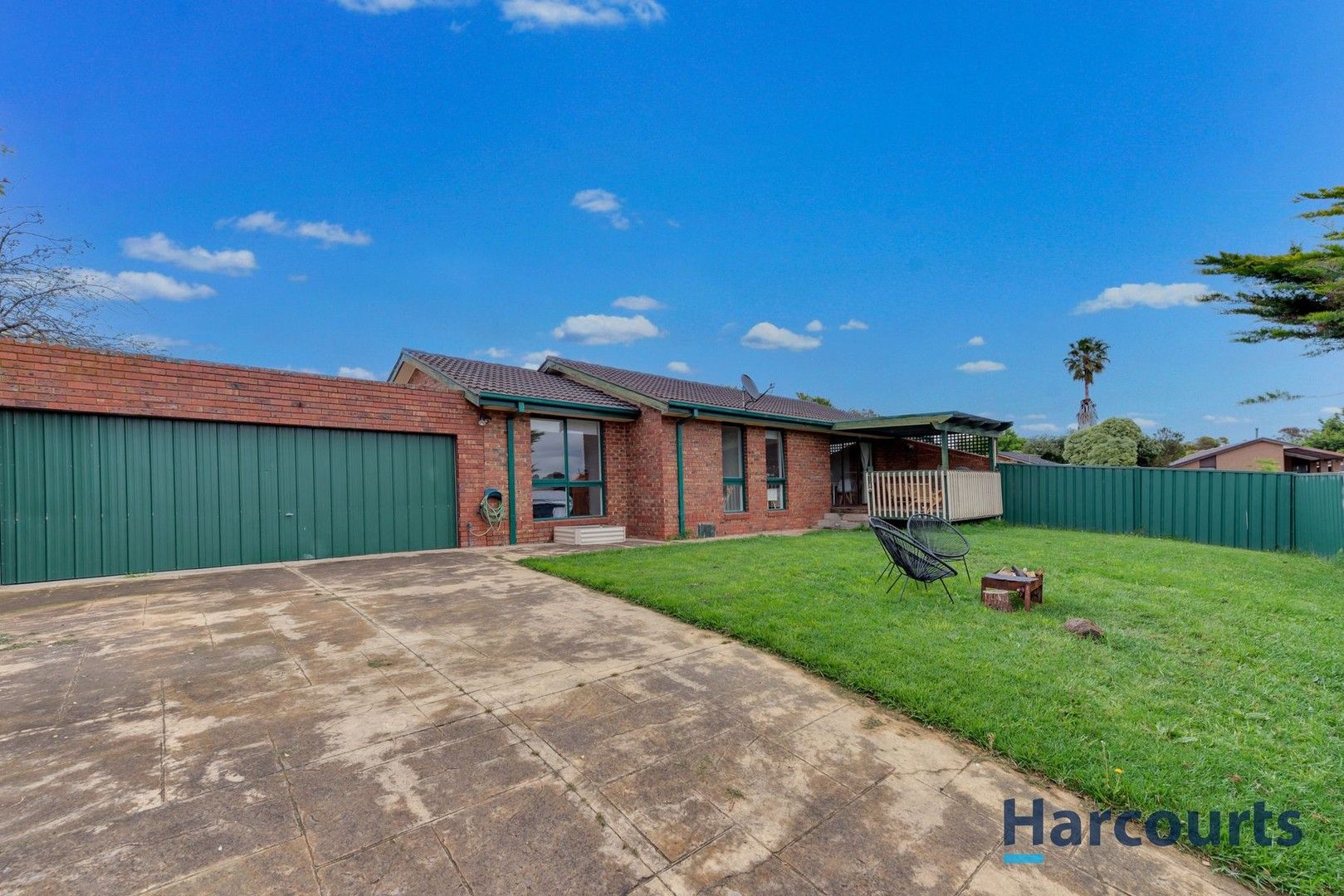 10 Angourie Crescent, Taylors Lakes VIC 3038, Image 0