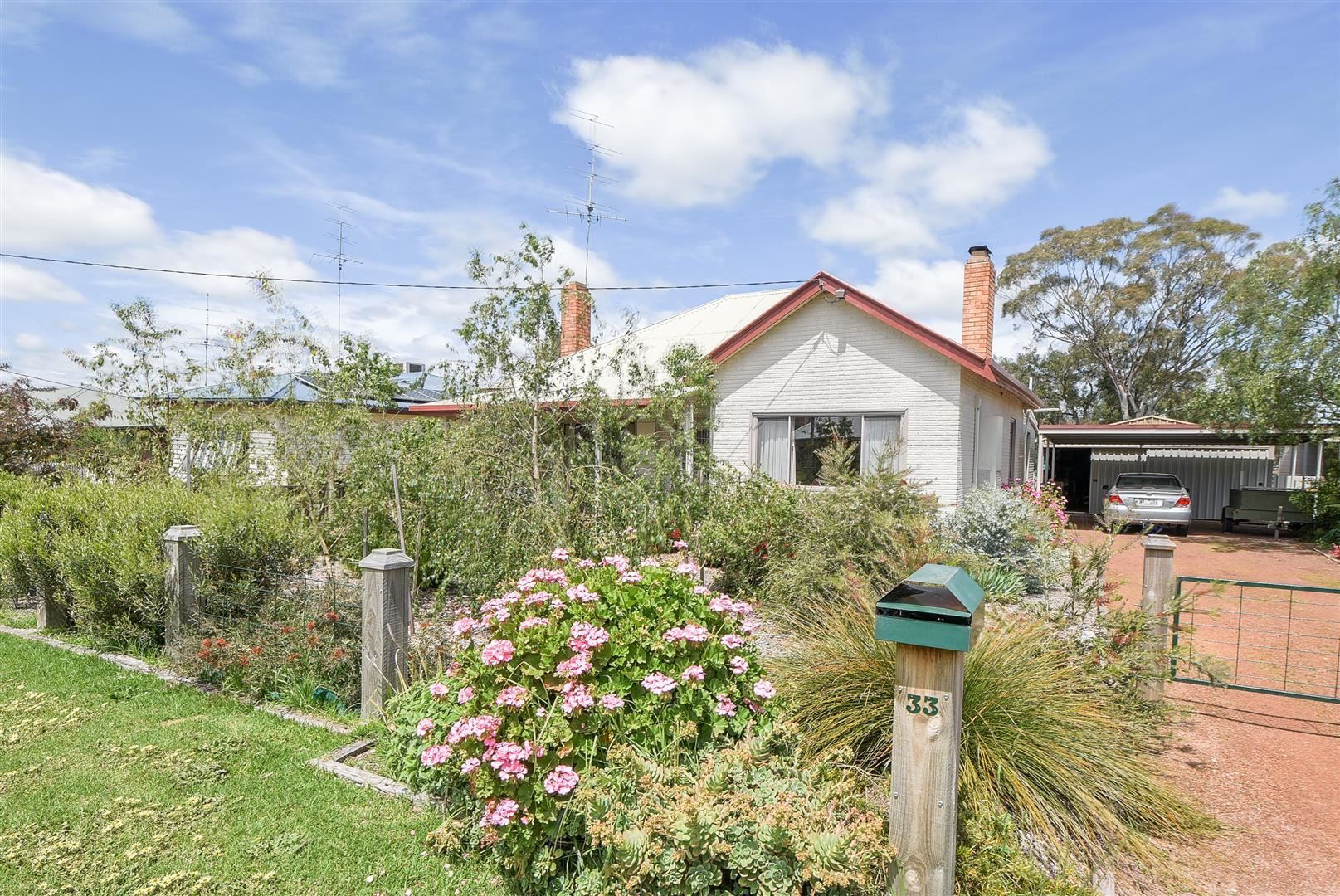 33 Lake Street, Edenhope VIC 3318, Image 0