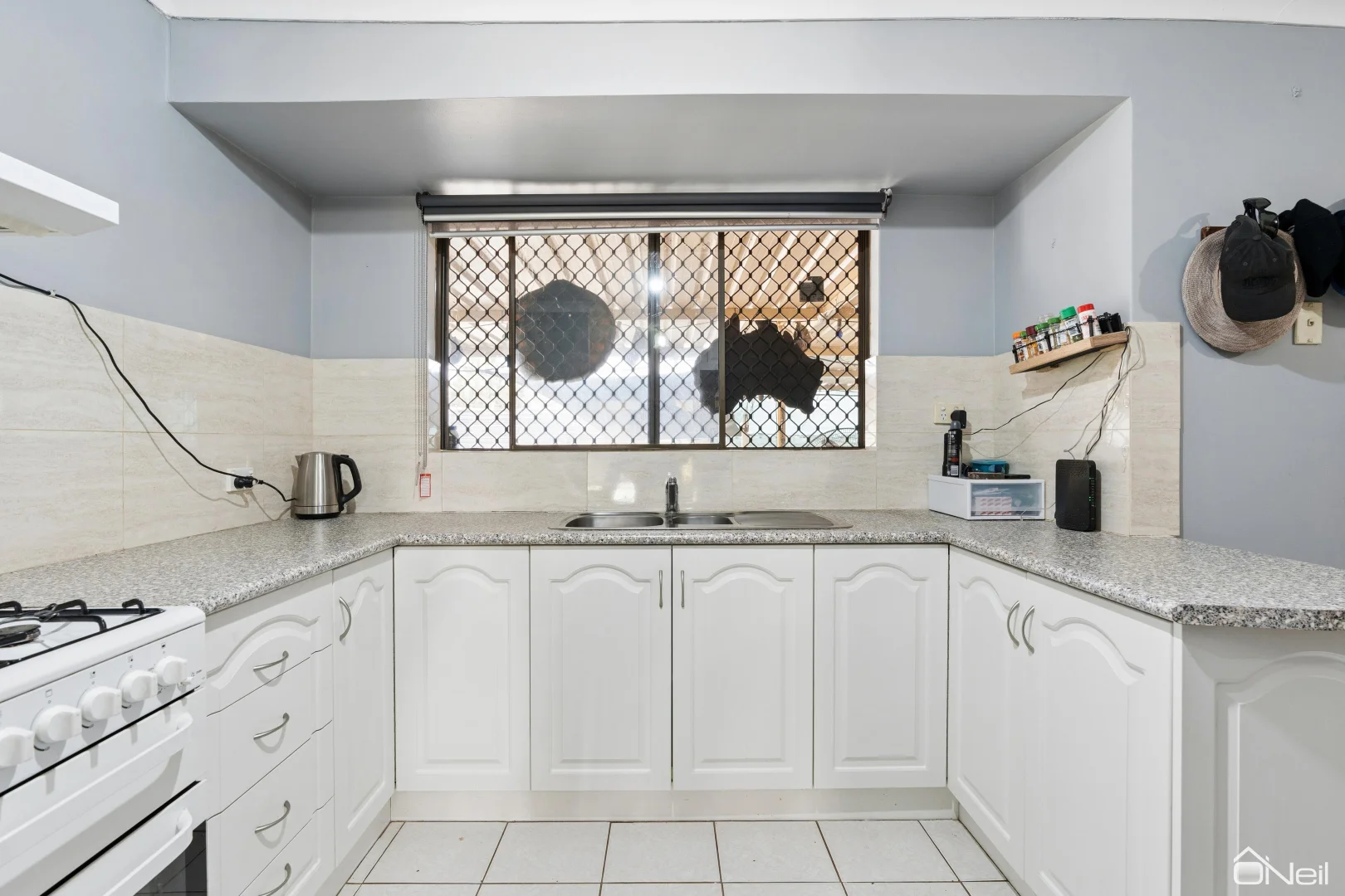 Additional image 2 of 7 Montrose Circle, Camillo WA 6111