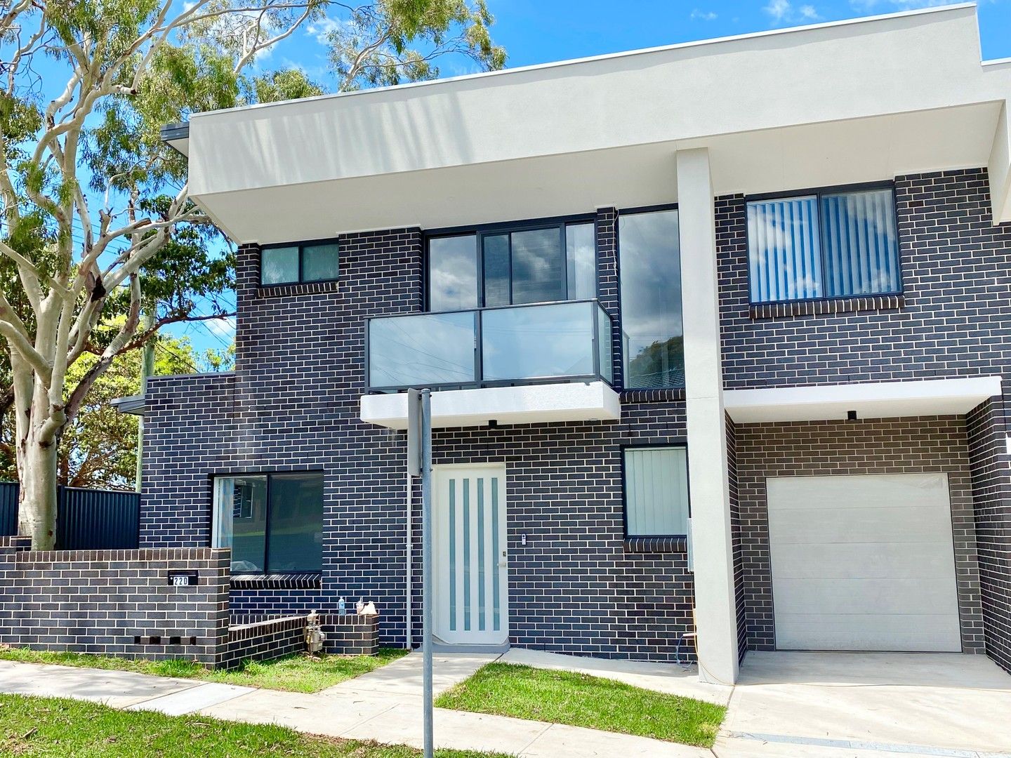 4 bedrooms Terrace in 22D Albion Street ROSELANDS NSW, 2196