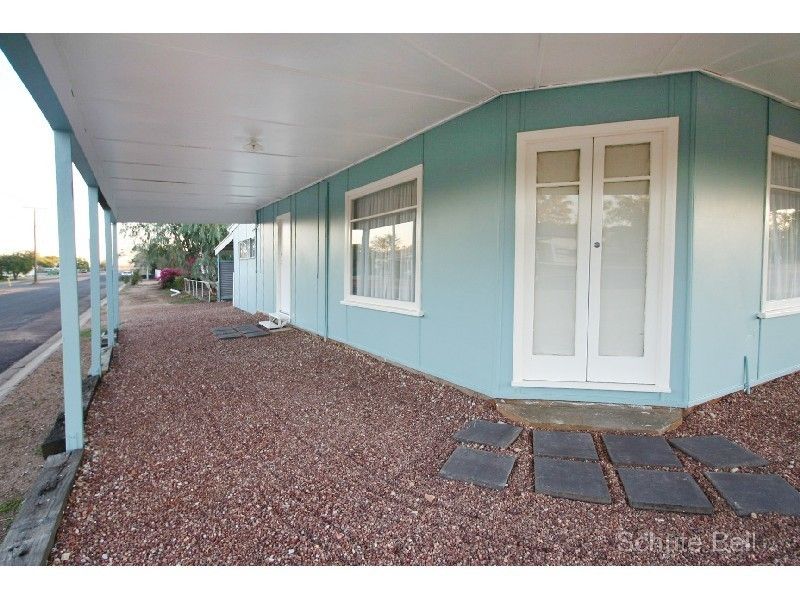 39 Crane st, Longreach QLD 4730, Image 0