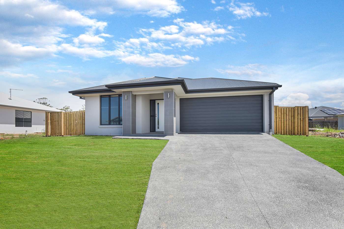 4 bedrooms House in 29 Macquarie Street COOMERA QLD, 4209