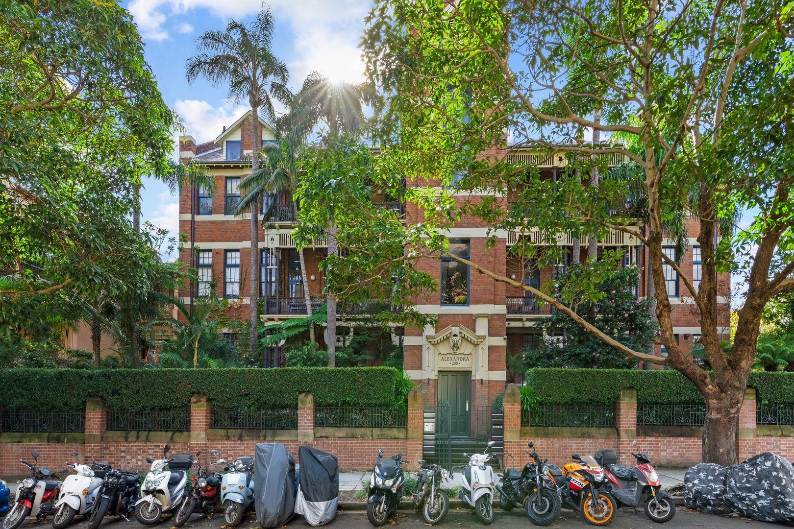 3 bedrooms Apartment / Unit / Flat in 11/280 Liverpool Street DARLINGHURST NSW, 2010