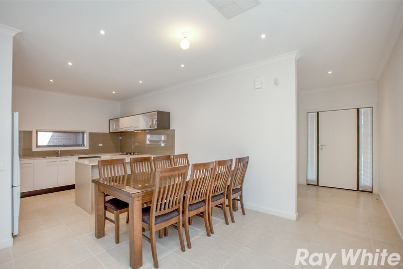 3 Runecrest Terrace, Epping VIC 3076, Image 2