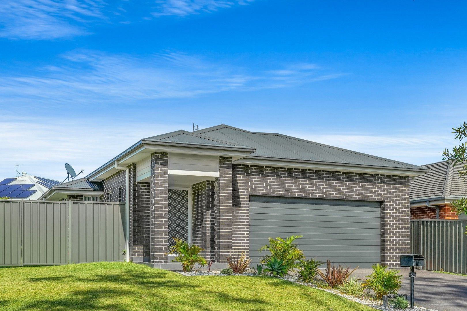 4 bedrooms House in 28 Rein Drive WADALBA NSW, 2259