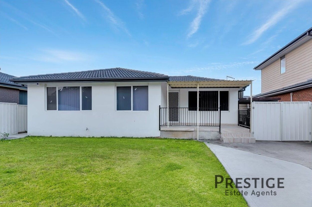 3 bedrooms House in 31 Galloway Street BOSSLEY PARK NSW, 2176