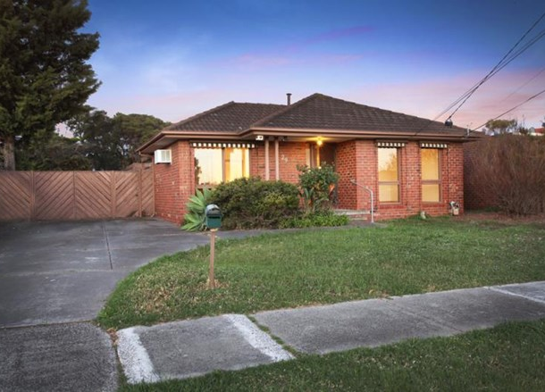 29 Trentham Drive, Gladstone Park VIC 3043