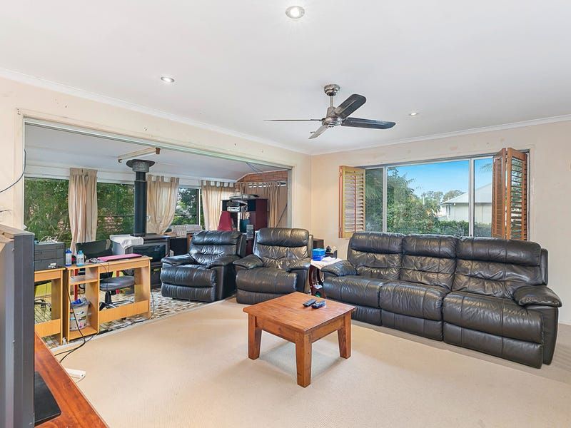 35 McWilliam Street, Redland Bay QLD 4165, Image 2