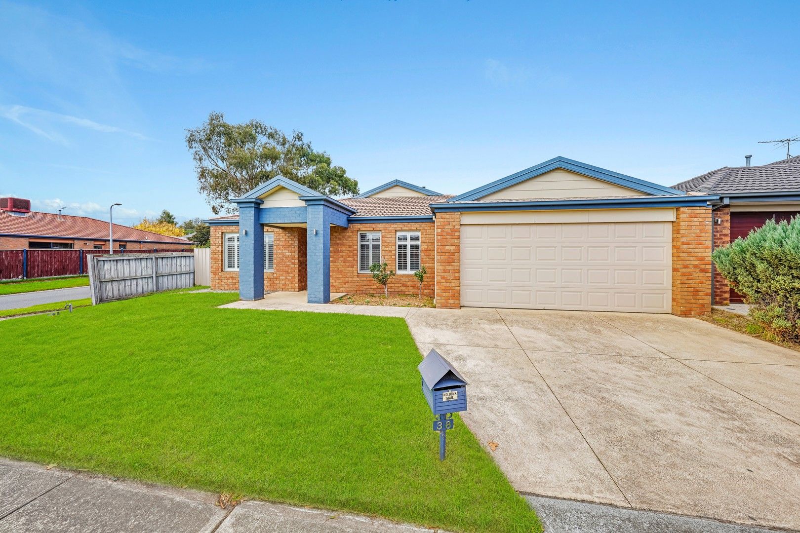 3 bedrooms House in 38 Clifton Grove CARRUM DOWNS VIC, 3201