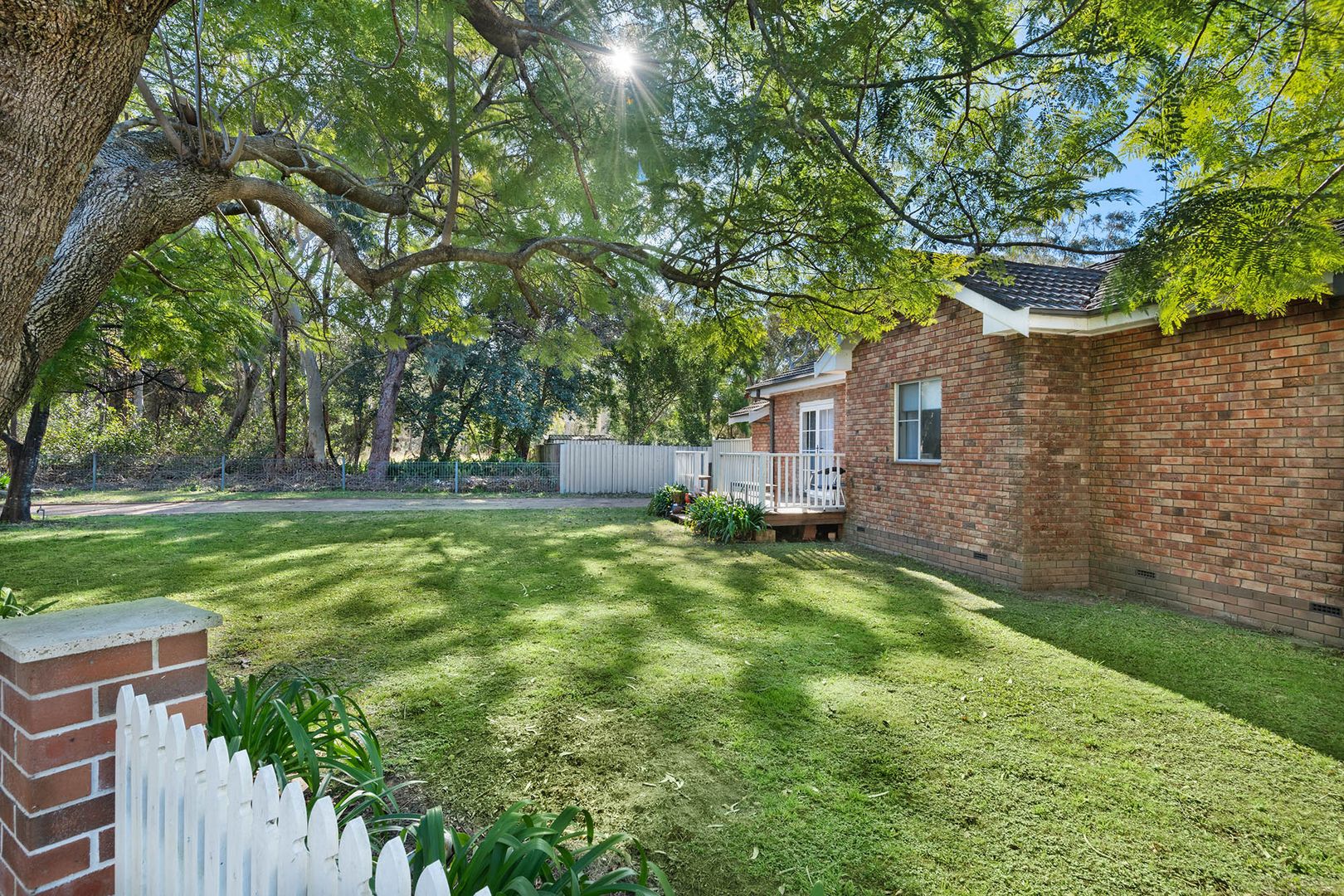 1 Byron Avenue North Nowra NSW 2541 Domain