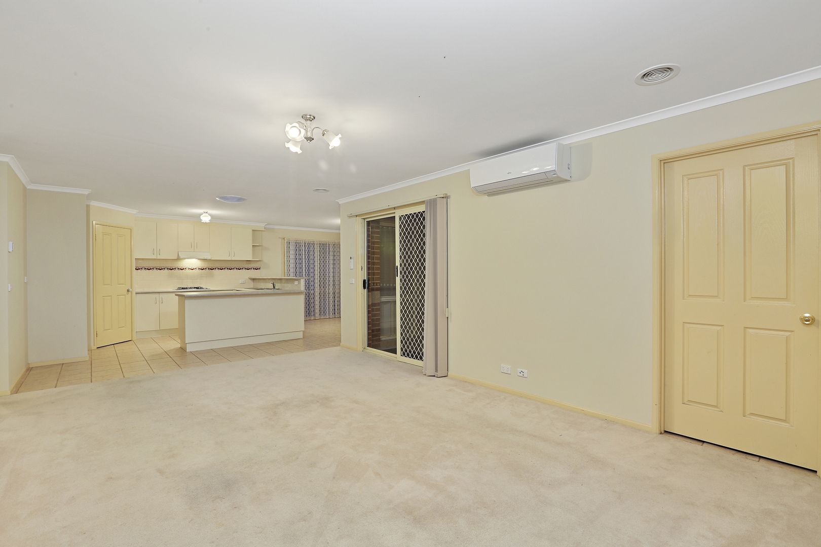 9 Thornton Close, Lovely Banks VIC 3213, Image 2