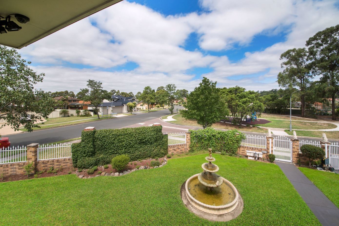 1 Somercotes Court, Wattle Grove NSW 2173, Image 2