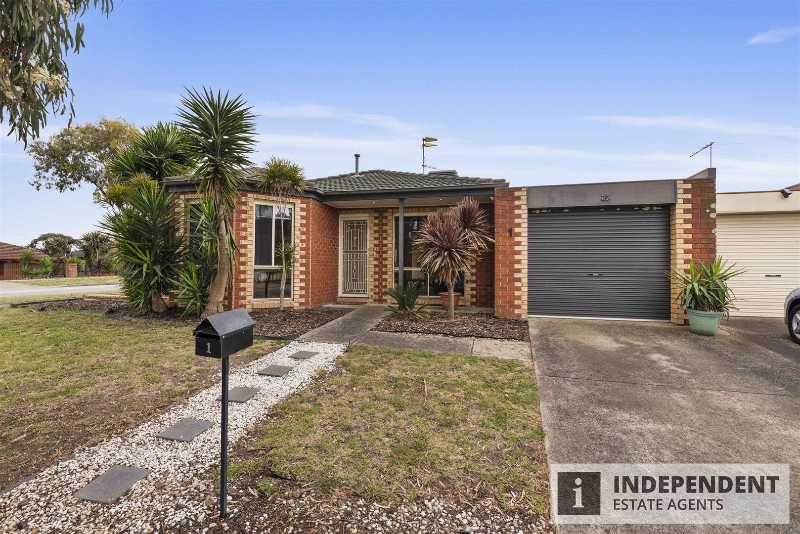 1 Oakwood Drive, Carrum Downs VIC 3201, Image 0