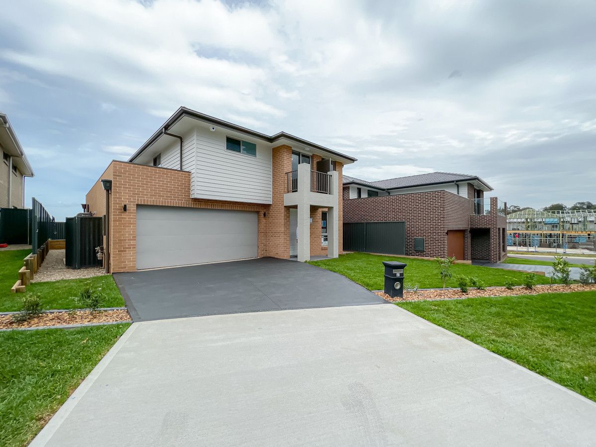 4 bedrooms Apartment / Unit / Flat in 42 Natasha Parade ROUSE HILL NSW, 2155