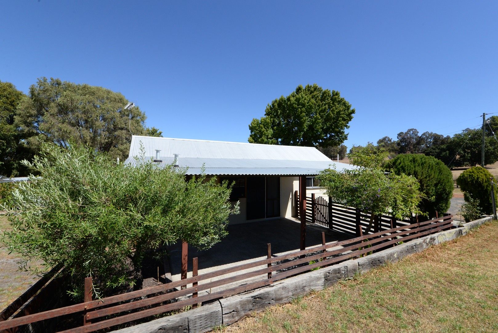 4 bedrooms House in 74 Warburton Road BRIDGETOWN WA, 6255