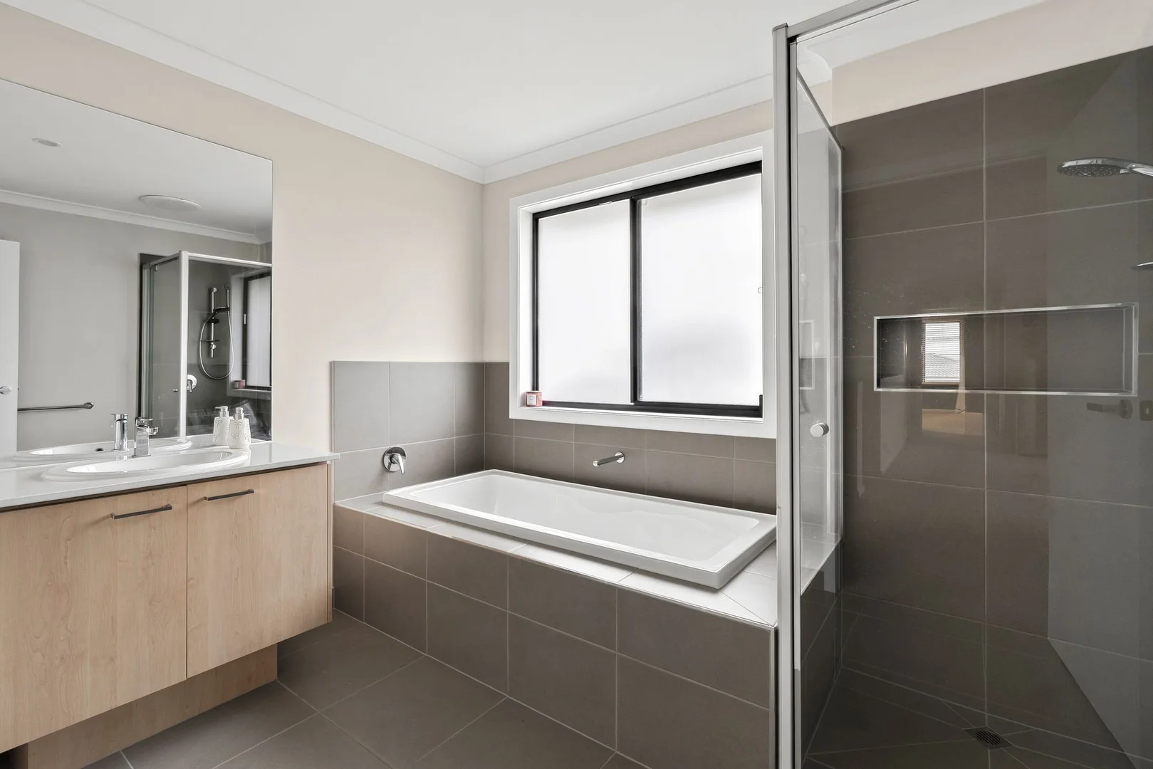 33 Truffle Circuit, Mount Duneed VIC 3217 | Domain