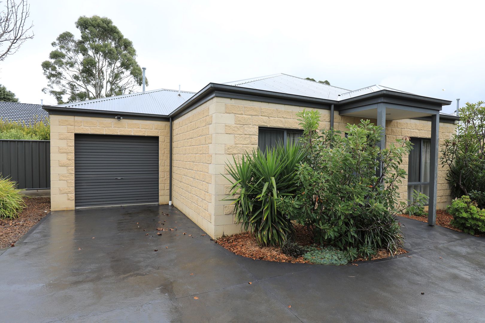 6/1887 Mount Macedon Road, Woodend VIC 3442, Image 2