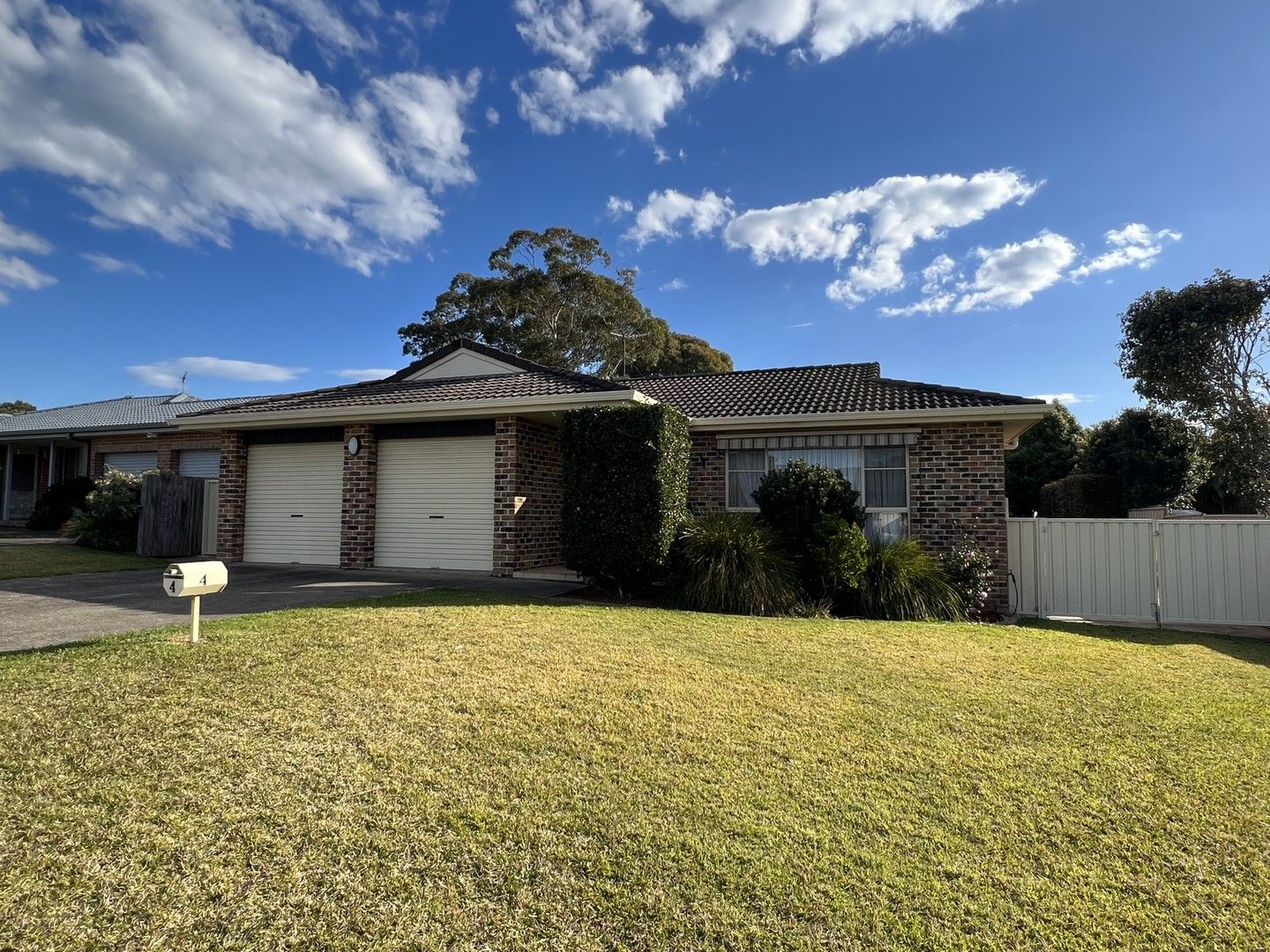 3 bedrooms House in 4 Mayfair Place FORSTER NSW, 2428
