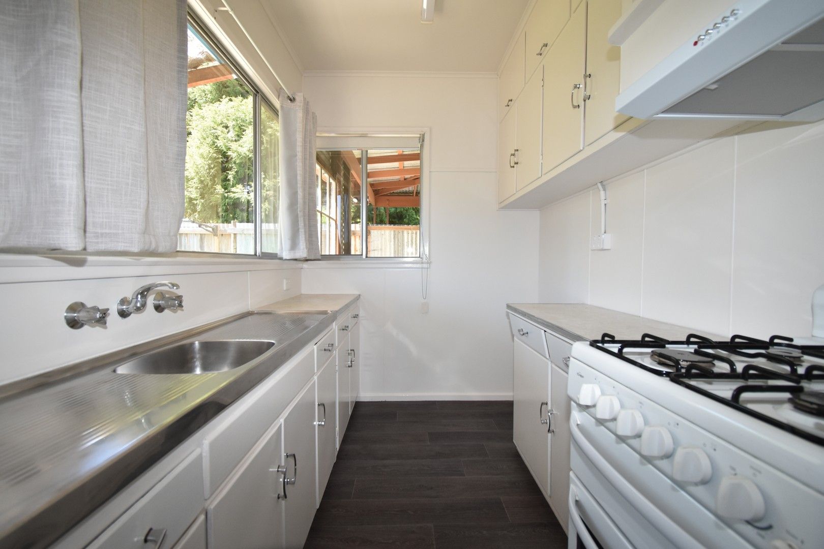 1 bedrooms Apartment / Unit / Flat in 2/71 FINCH STREET BEECHWORTH VIC, 3747