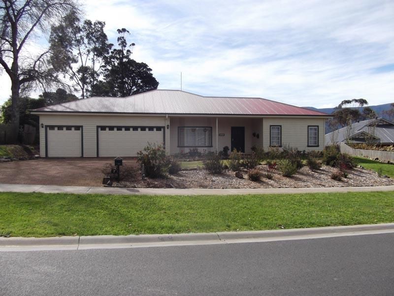 7 Peppercorn Place, Yarra Junction Property History & Address