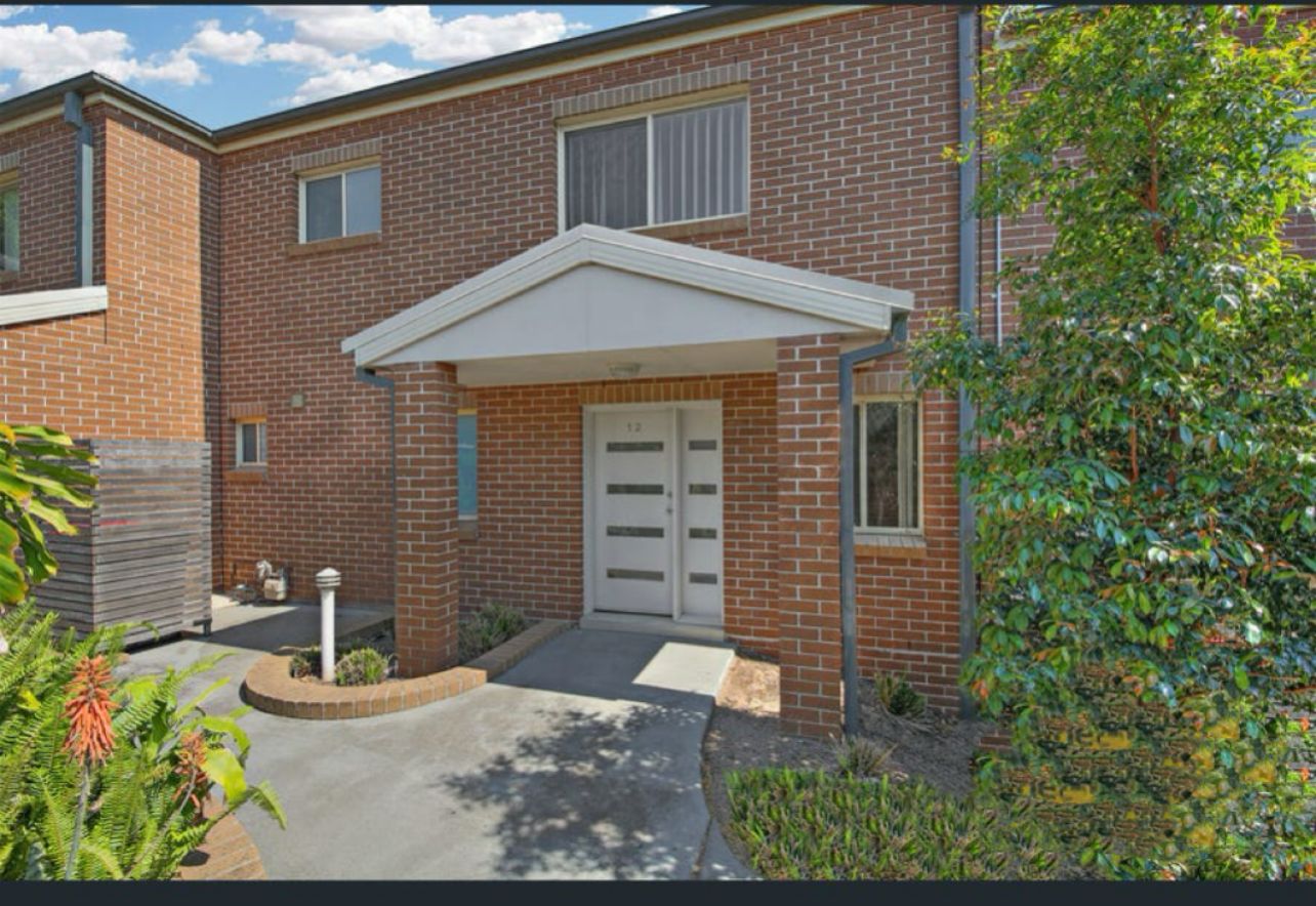 3 bedrooms Townhouse in 12/3-9 Broe Ave ARNCLIFFE NSW, 2205