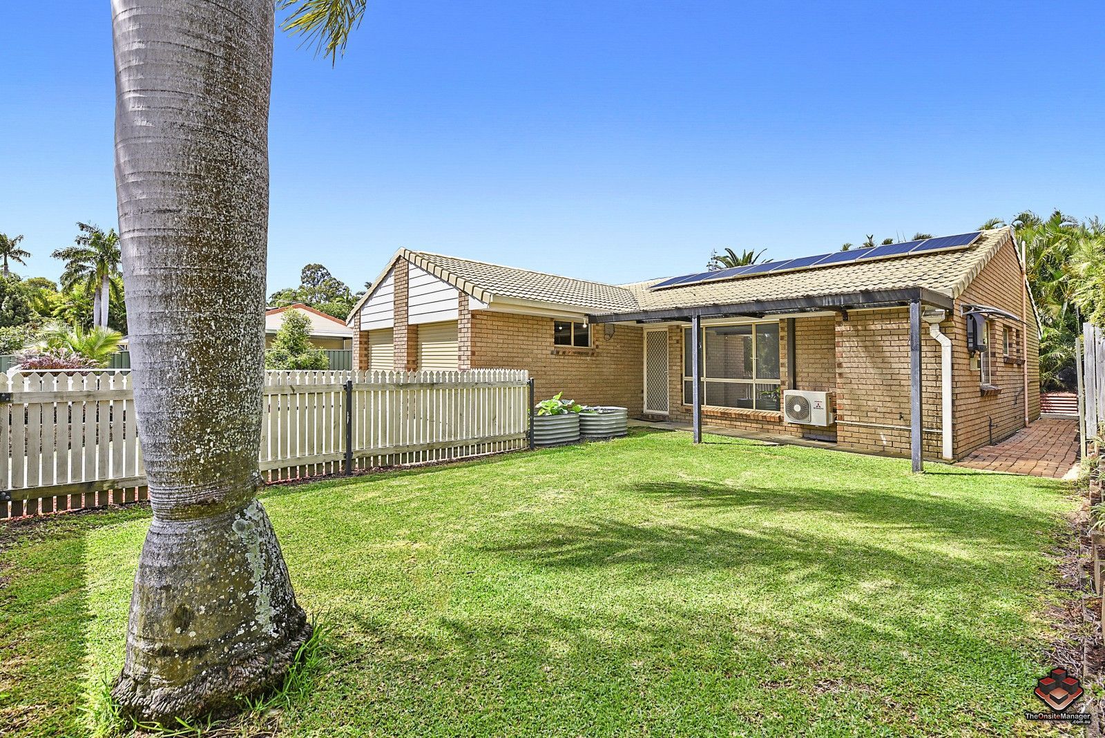 3 bedrooms Villa in 1/18 Artists Avenue OXENFORD QLD, 4210