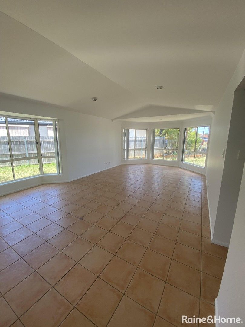 4 bedrooms House in 7 Applecross Close VICTORIA POINT QLD, 4165