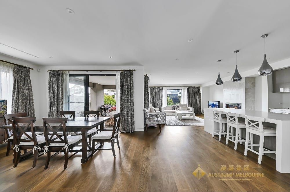 4 bedrooms House in 72 Main Drive KEW VIC, 3101