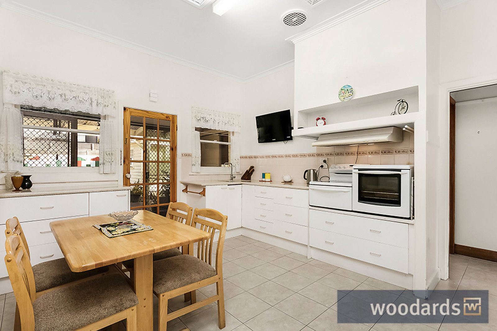 3 Vera Street, Murrumbeena VIC 3163, Image 2