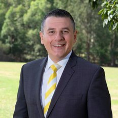 Ray White Ermington - Adam Stephens