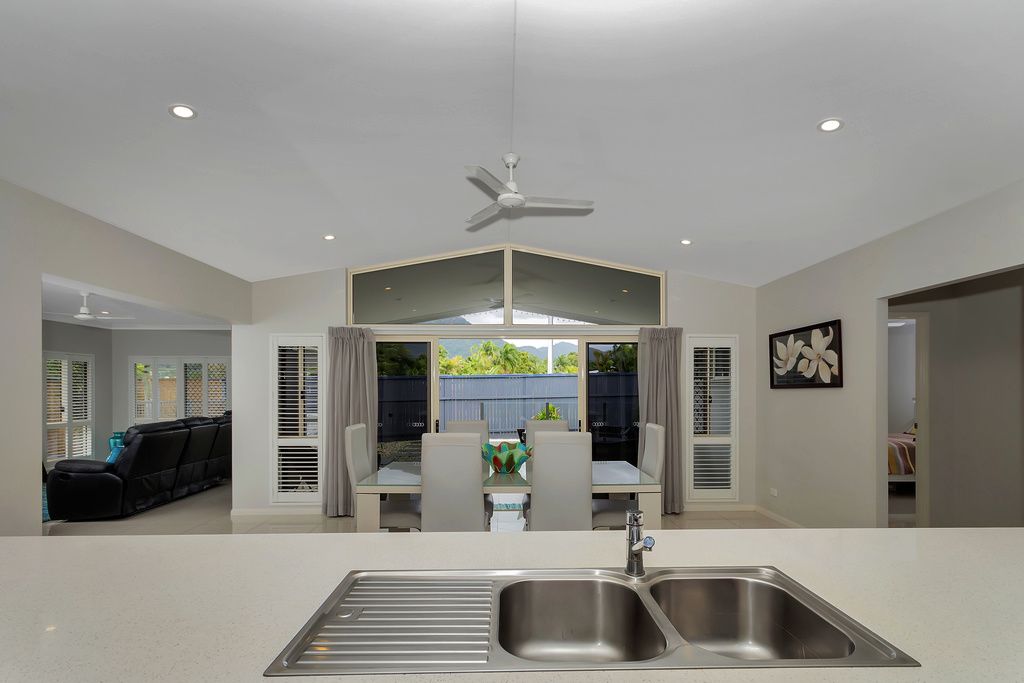 41 Springbrook Ave, Redlynch QLD 4870, Image 2