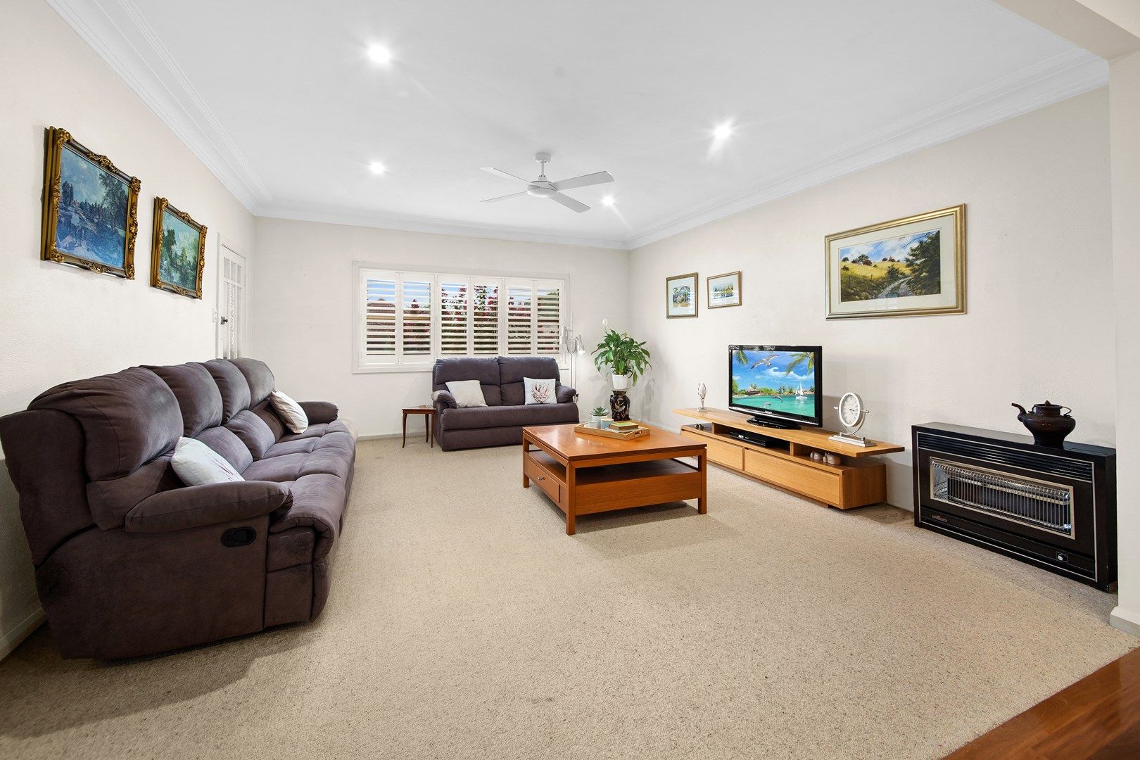 27 Chamberlain Avenue, Caringbah NSW 2229, Image 0