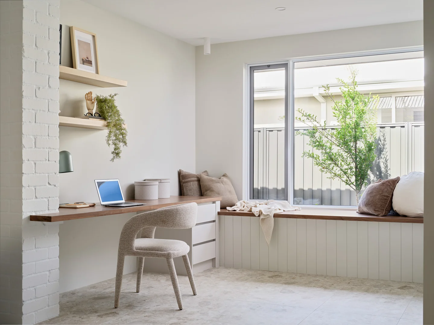 Additional image 5 of Falcon WA 6210