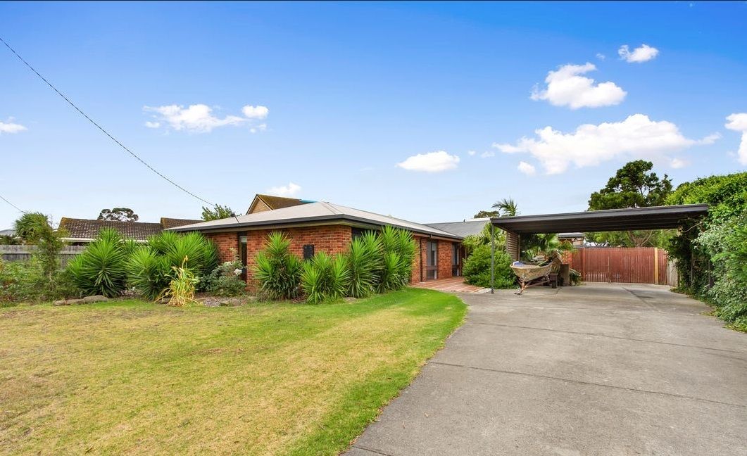 10 Rintoull Court, Rosedale Property History & Address Research Domain
