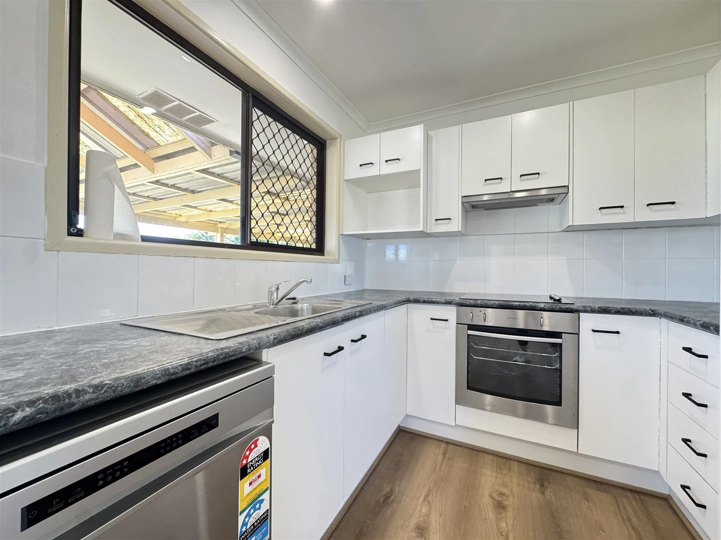 Additional image 2 of Loganholme QLD 4129