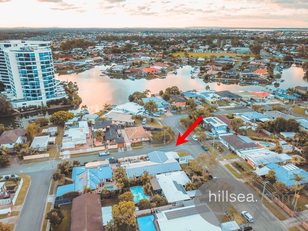 4 bedrooms House in 26 Clifton Street BIGGERA WATERS QLD, 4216