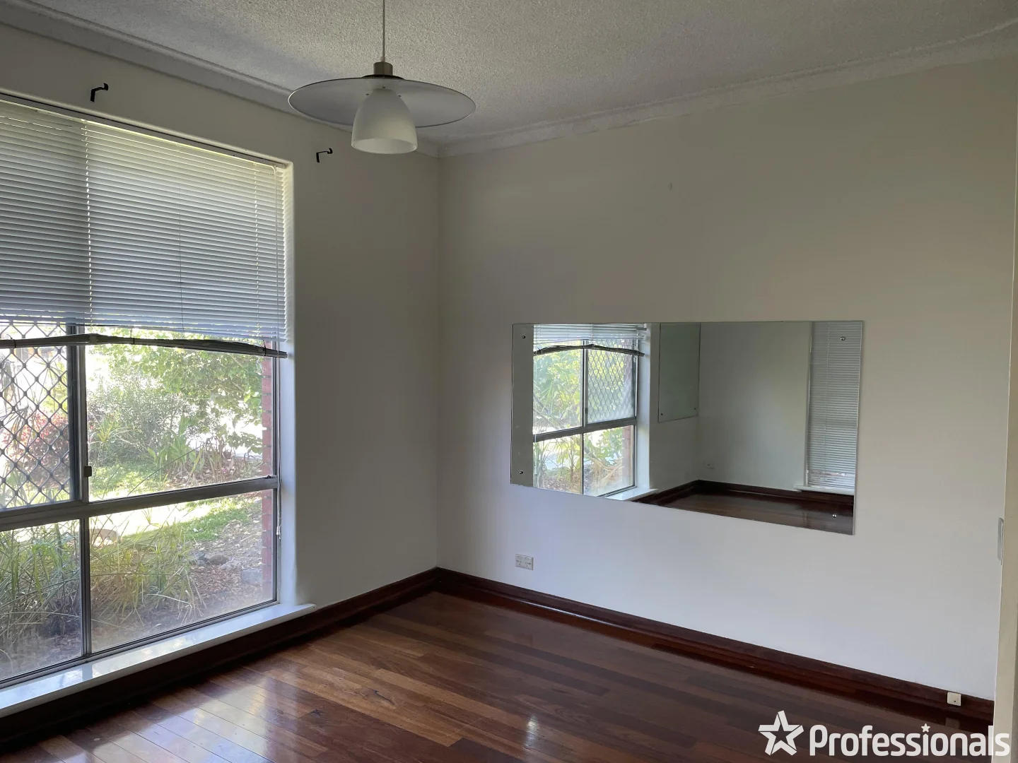 Additional image 13 of 19 Hughenden Drive, Thornlie WA 6108