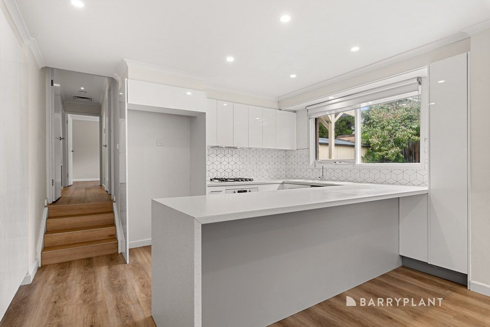 4 bedrooms House in 4 Dawe Road MITCHAM VIC, 3132
