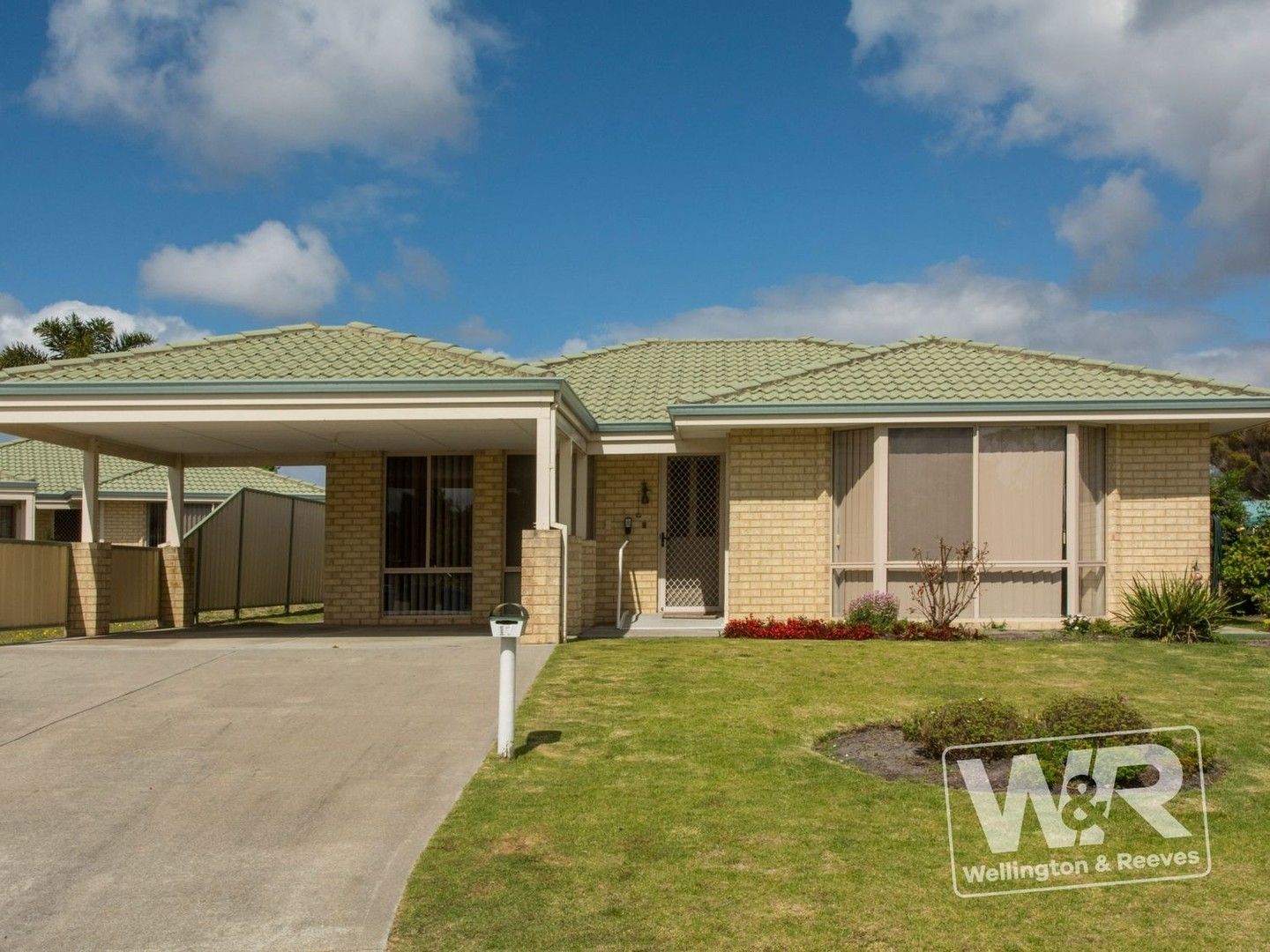 3 bedrooms House in 17 Hall Rise YAKAMIA WA, 6330