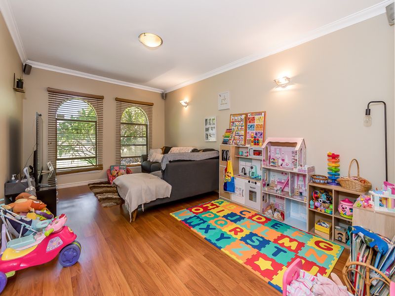 3 bedrooms House in 4 Seagate Street SAFETY BAY WA, 6169