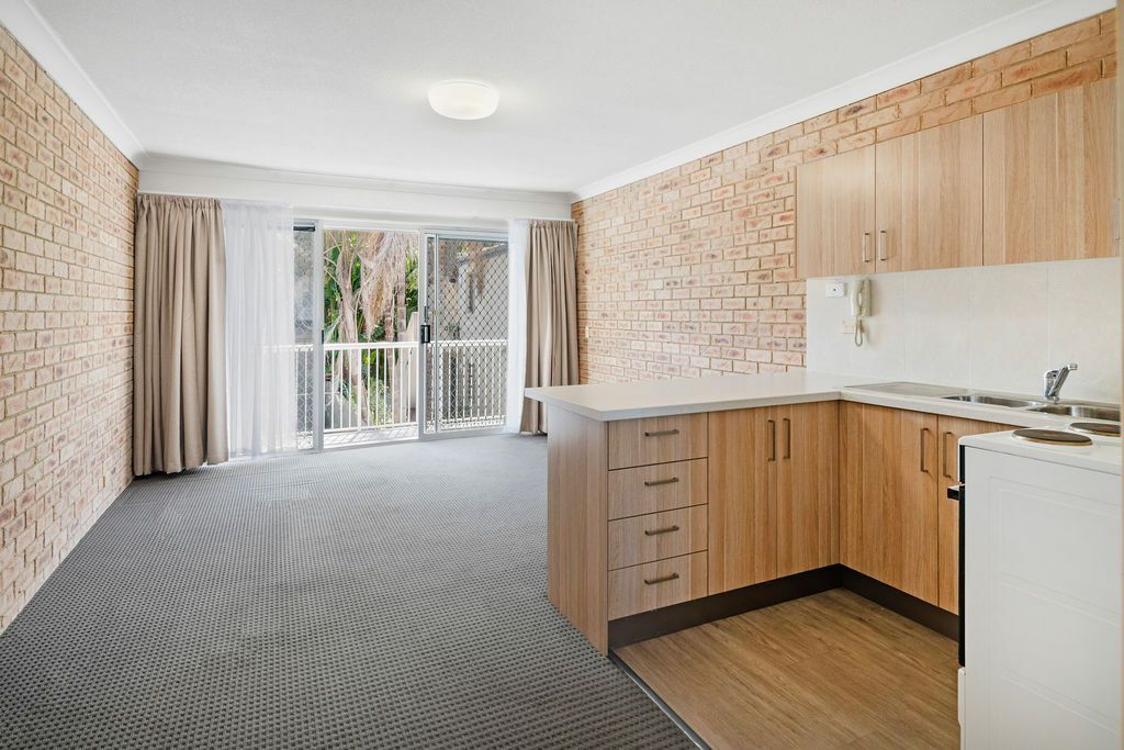 Unit 9/4 Brighton St, Biggera Waters QLD 4216, Image 2