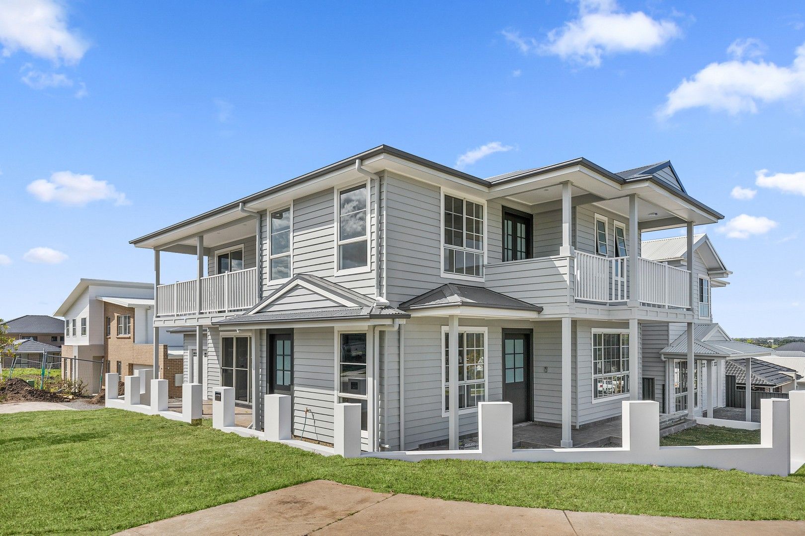 5 bedrooms House in 2 Beauty Street CALDERWOOD NSW, 2527