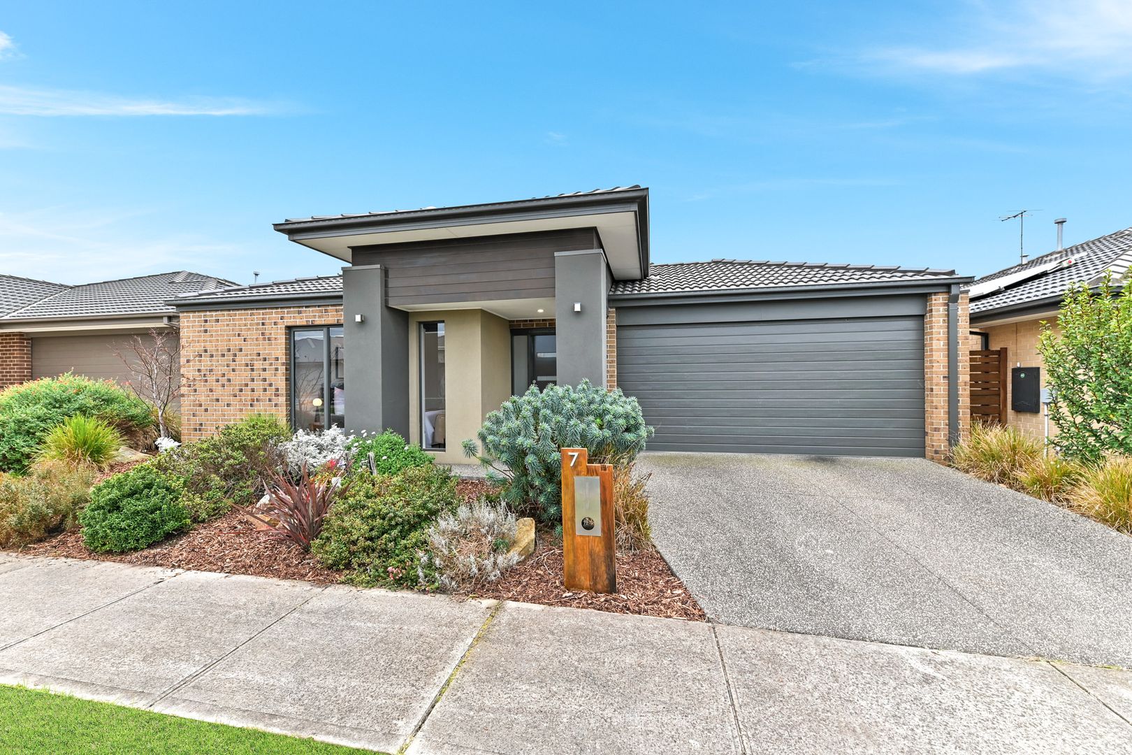 7 Dressen Way, Clyde North VIC 3978, Image 1