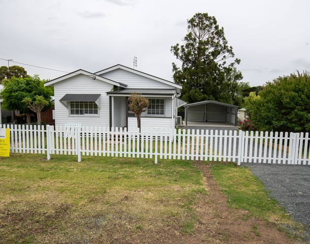 12 East Street, Inverell NSW 2360