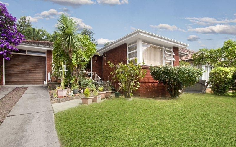 13 Greendale Crescent, Chester Hill NSW 2162