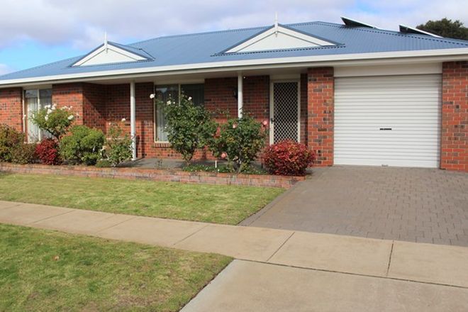 Picture of Unit 1/115-117 Macpherson Street, NHILL VIC 3418