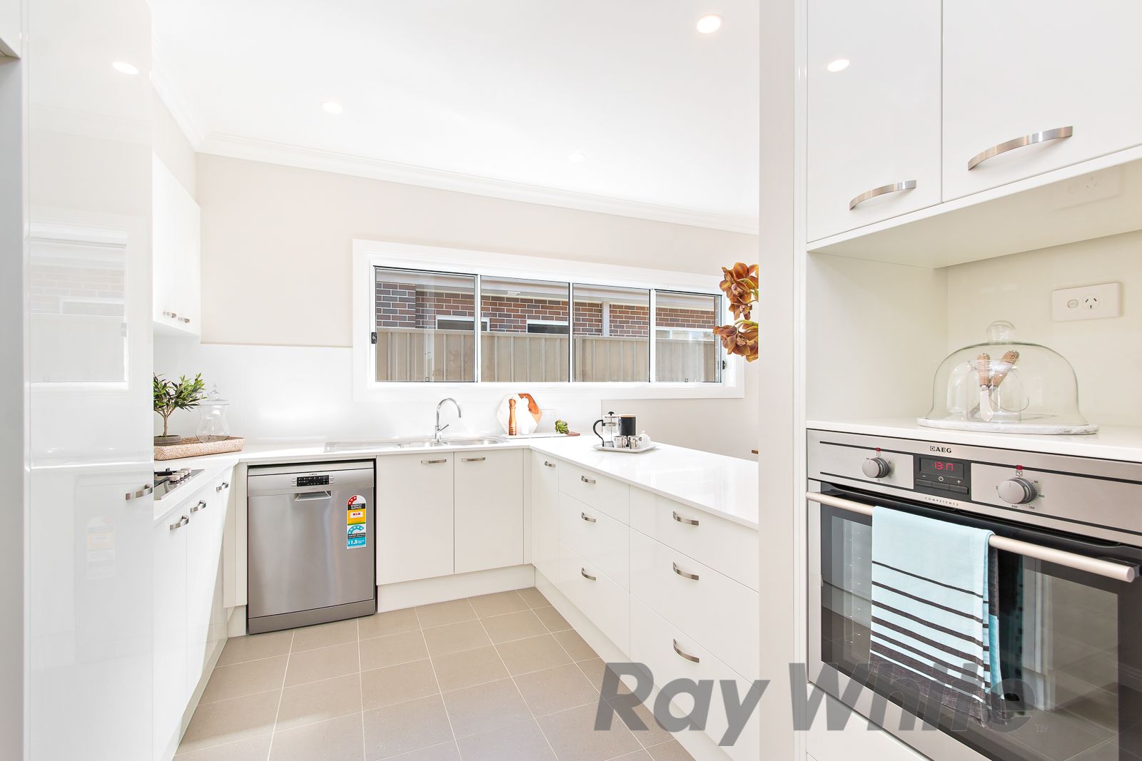 10 Cockatoo Court, Fullerton Cove NSW 2318, Image 1