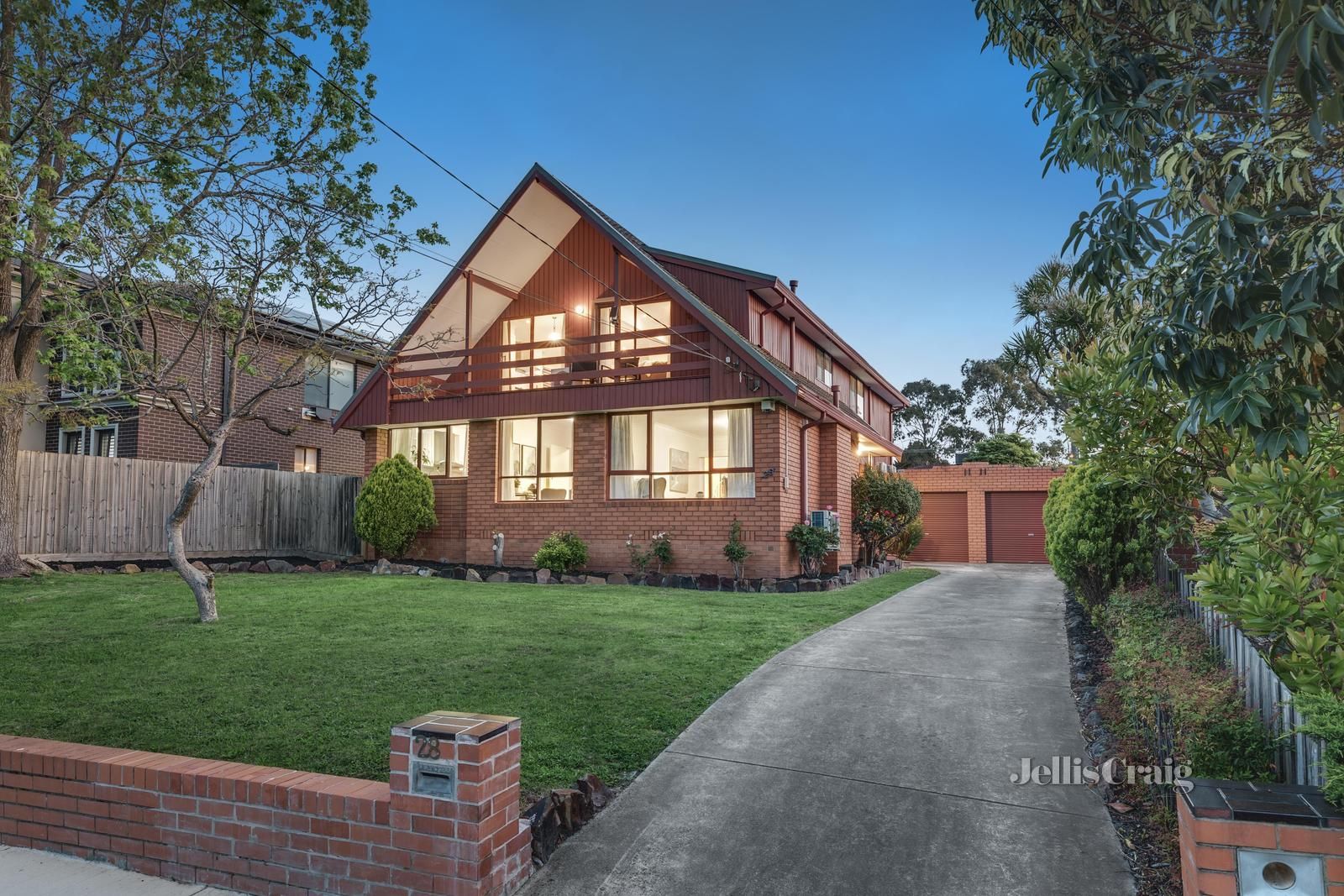 28 Golden Grove, Glen Waverley VIC 3150, Image 0