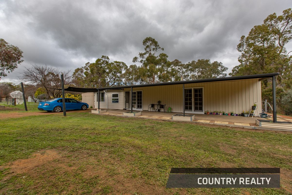 4 bedrooms House in 219 Tamma Road BAKERS HILL WA, 6562