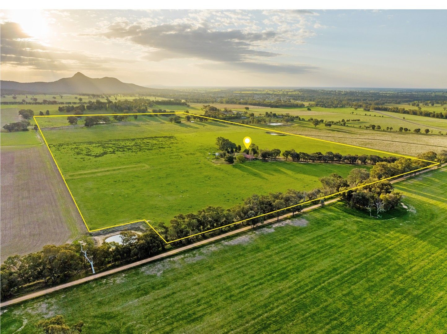 4 bedrooms Acreage / Semi-Rural in 42 Weillys Lane THE ROCK NSW, 2655